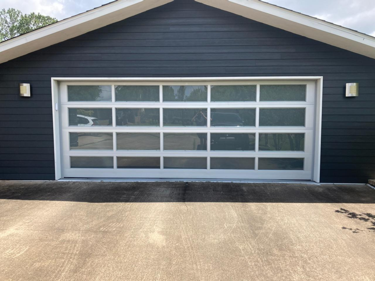 Frosted glass door install (1)