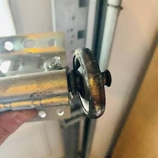 Why-is-my-Garage-Door-so-Noisy-in-Gulf-Breeze-FL 0